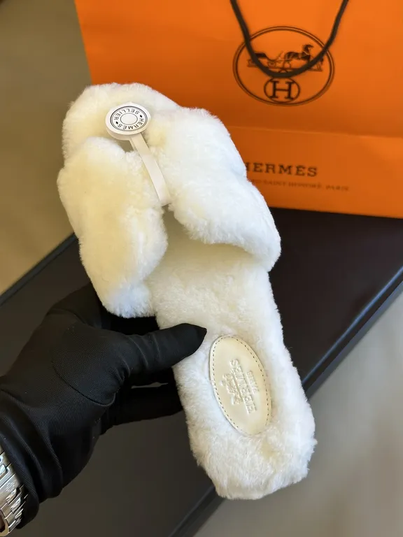 Hermes Shoe 